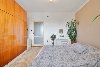 CENTRUM J.KOZÁČEKA | Priestranný 3 izbový byt s garážou. - 14