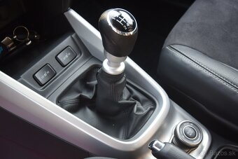 Suzuki Vitara 1.6 DDiS Elegance 4x4 - odpočet DPH - 14