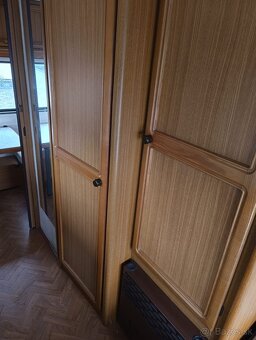 Obytny prives Hobby 430 - predstan, max 1000 kg - 14