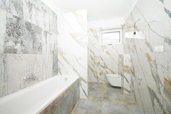Bungalov 4 izb., blízko hrádze obec Kalinkovo, 534 m2 - 14