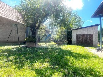 PREDAJ dom s garážou a pozem. v Oslany - 14