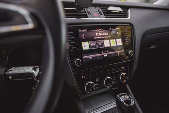 Škoda Octavia 2.0 TSI Ambition DSG - 14