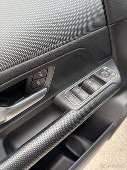 Mercedes Benz GLA 250e Plug-in hybrid - 14