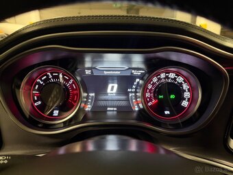 Dodge Challenger SRT 392 6.4l - 14