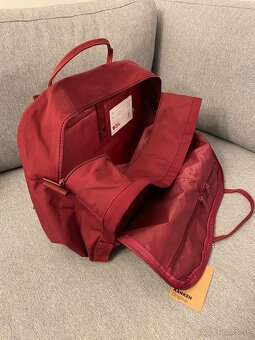 Predám batoh značky Fjällräven Kanken Weekender Ox Red - 14