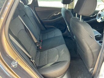 Hyundai i30 CW Family 48V Mild Hybrid 1,5T-GDi 117KW MT/6 - 14