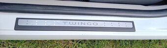 Renault TWINGO 1,2 43kw 2008 - 14