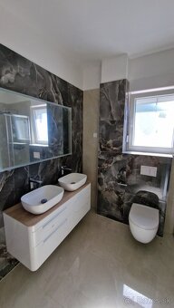Moderný apartmán s terasou a výhľadom na more/Chorvátsko - 14