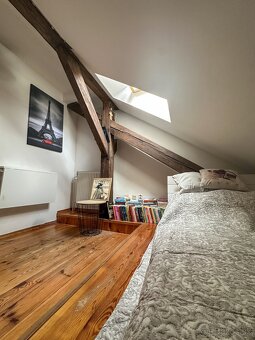 Štýlový podkrovný byt v historickom centre s terasou - 14