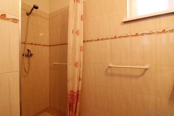 Útulný 4 izbový rodinný dom na predaj,Nezábudková,Prievidza - 14