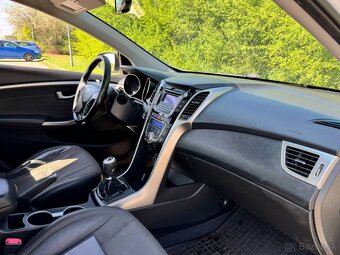 HYUNDAI i30 - 14