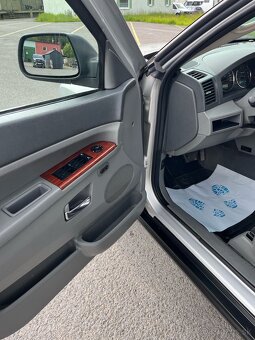 Jeep Grand Cherokee Limited-Edition 3.0CRDI 160kW AUTOMAT - 14