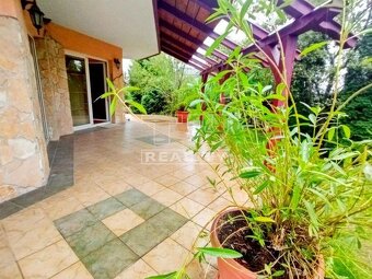 TUreality ponúka na predaj krásny rodinný dom vo Veľkej... - 14