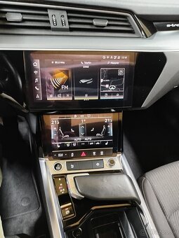 Audi e-tron Quatro Full servis a záruka - 14