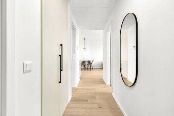 EXKLUZÍVNY 2i byt, PRÍSTAVNA,LOGGIA ,CHLADENIE,PARKING,Plyná - 14