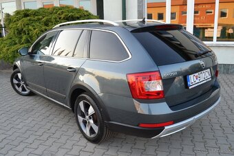 ŠKODA OCTAVIA COMBI SCOUT III 2.0 TDI, KOŽA, ŤAŽNÉ, WEBASTO - 14