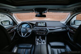 BMW 530d xDrive Touring (G31) – Luxury Line - 14