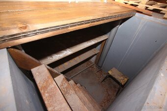 Garáž so skladom a pivnicou - 14