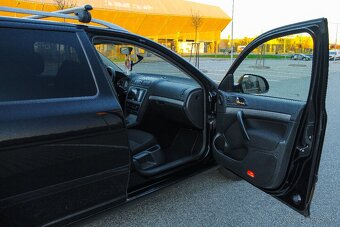 Škoda Octavia Combi 2.0 TDI 4x4 Elegance - 14