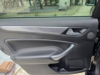 Ford Mondeo Combi 1.6 TDCi DPF ECOnetic Mesačne: 145€ - 14
