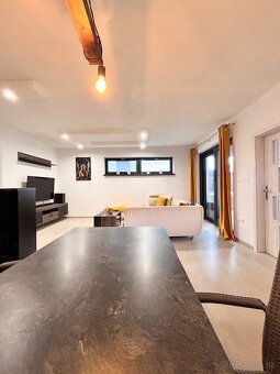 TREEF ponúka na prenájom 4-izbový rodinný dom - 14