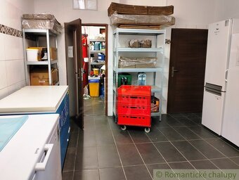 Dvojpodlažná polyfunkčná  budova s bytmi, kanceláriou a pi - 14