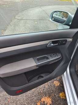 Volkswagen Touran 2.0 TDI - 14