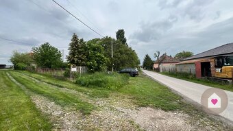 Veľký priestranný pozemok o rozlohe 7445 m2 s RD, Jelka - 14