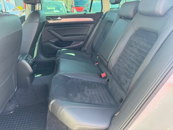 Volkswagen Passat Variant 2.0TDI HighlineDSG AKONTACIA OD 0% - 14