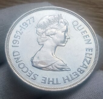Mince Elizabeth II. - 14