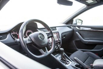 Škoda Octavia Combi 2.0 TSI RS 230 DSG - 14