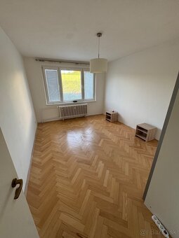 2,5 izbový byt blízko centra Banskej Bystrice - 14