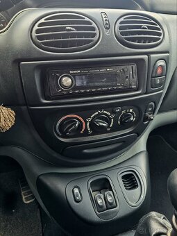 Renault Scenic 1.6 benzin-plyn - 14