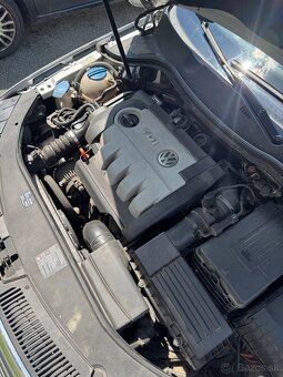 Volkswagen Passat - 14