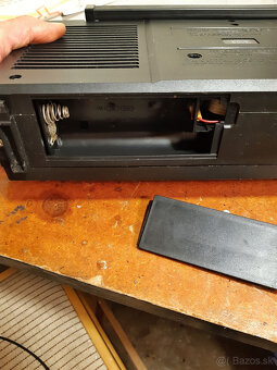 Radiomagnetofon RFT SKR720 z roku 1988 - 14
