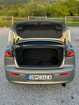 Mitsubishi Lancer - 14