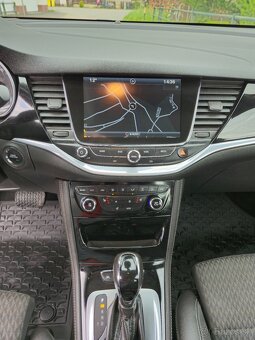 OPEL ASTRA K 1.6CDTI AUTOMAT FULL VYBAVA - 14