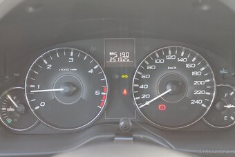 Subaru Outback 2.0 D Comfort - 14