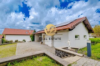 Na PREDAJ jedinečný rodinný dom 438m2 s veľkolepým pozemkom  - 14