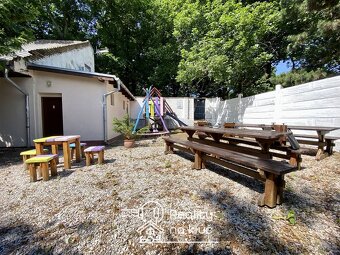 Na prenájom obchodný priestor s terasou v centre mesta NZ - 14