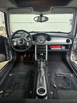 Mini Cooper 1.6 85kW facelift - 14