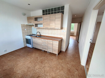 Na prenájom 4-izbový nezariadený byt po celkovej rekonštrukc - 14