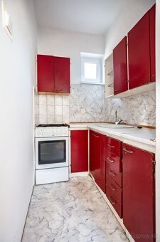 5-izbový RD v obci MADUNICE,o výmere 240 m2, pozemok 706 m2 - 14