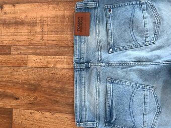TOMMY HILFIGER originál jeansove/capri nohavice L/XL - 14