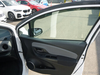 Toyota Yaris 1,3i 2016 - 14