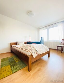 NA PRENÁJOM RODINNÝ DOM V LOKALITE TERASA - 14