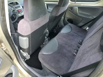 Predám Toyotu Aygo s automat. prevodovkou - 14