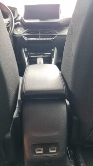 Peugeot 2008 1.5 BlueHDi 130 Allure Pack EAT8 - 14