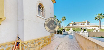 Dvojpodlažný dom 4+1 s pozemkom, Villamartin, Orihuela Costa - 14
