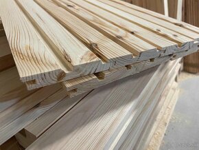 Drevený 3D OBKLAD,ROMBUS DUO 27x148 ČERVENÝ SMREK - 14
